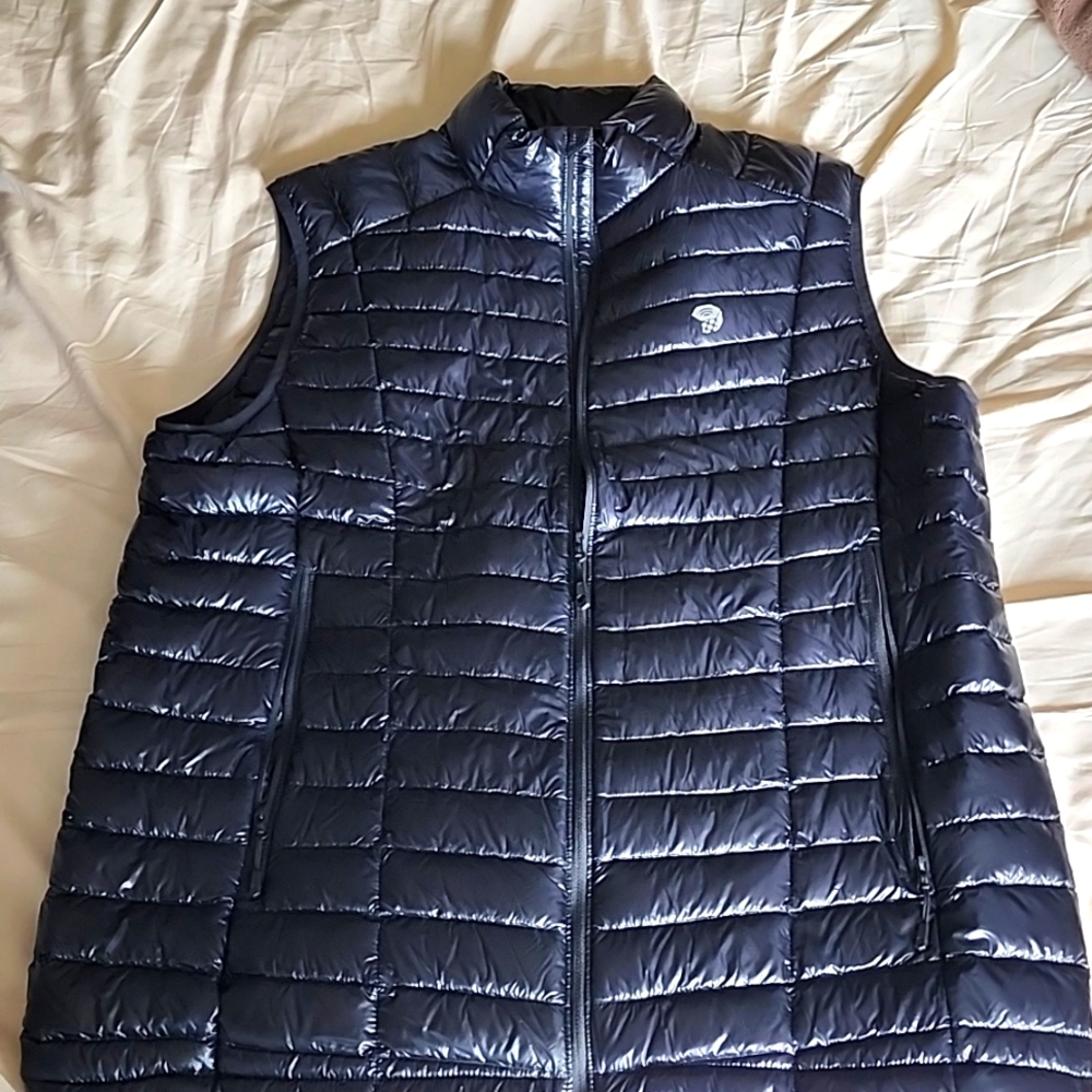 Men's XL Mountain Hard Wear black lightweight vest